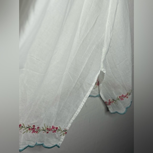 Johnny Was White & Floral Top - Picture 5 of 8